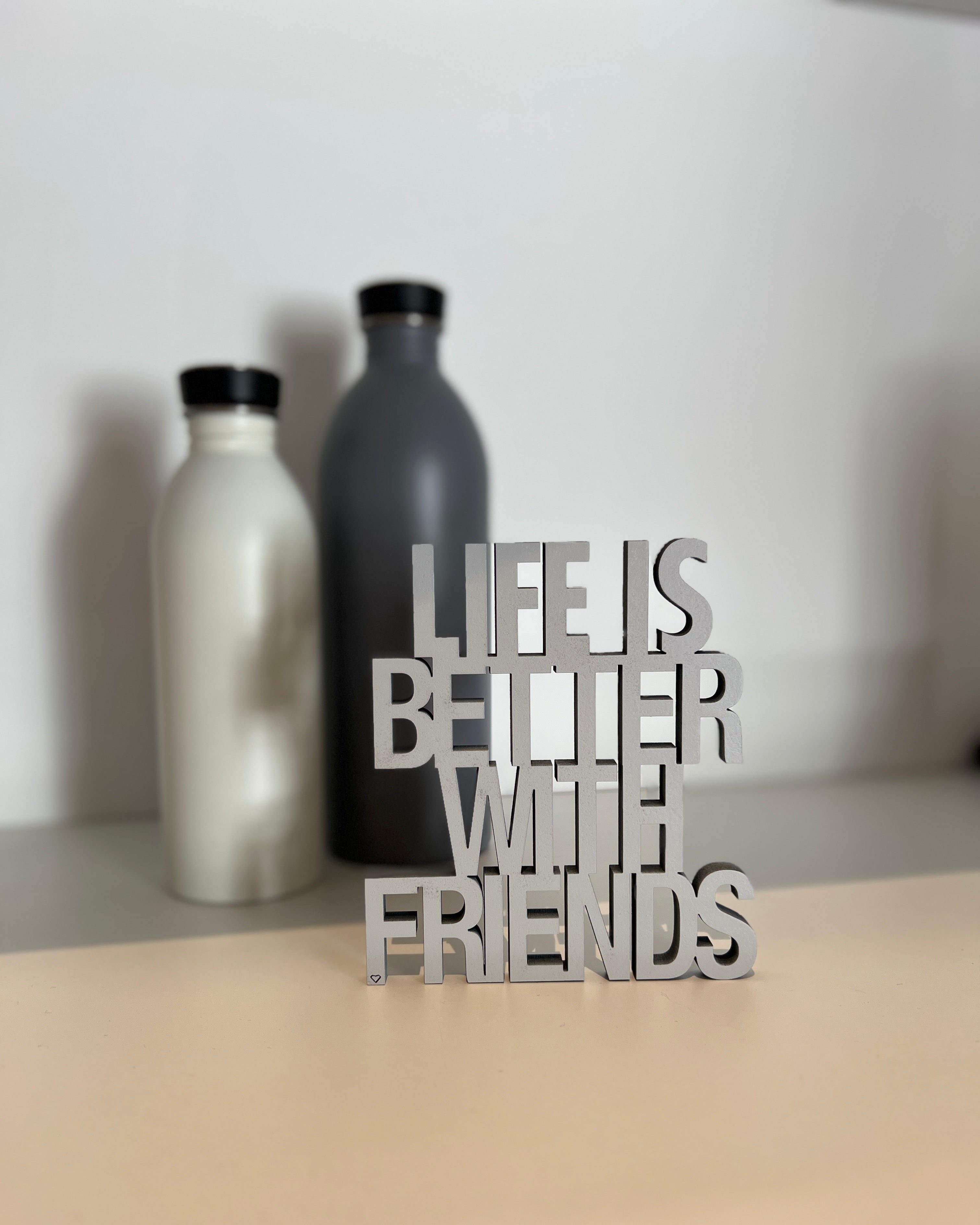 NoGallery - Life is better with friends Grau